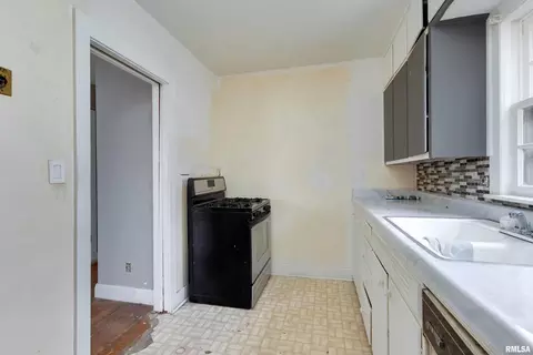 2933 11th Ave #B, Moline, IL 61265 photo 13