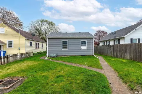 2933 11th Ave #B, Moline, IL 61265 photo 6