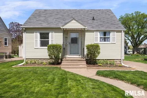 336 W 29th St, Davenport, IA 52804