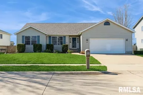 3817 W 44th St, Davenport, IA 52806