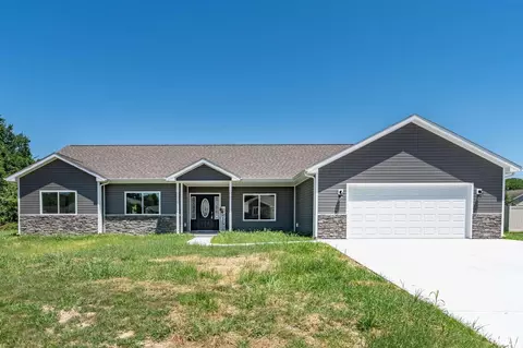 1203 Turnberry Dr, Herrin, IL 62948