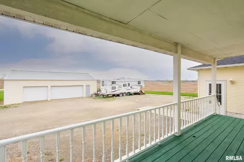 17583 Covell Rd, Morrison, IL 61270 photo 6