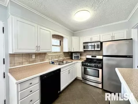 1805 36th St, Moline, IL 61265 photo 9