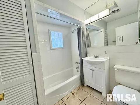 1805 36th St, Moline, IL 61265 photo 23