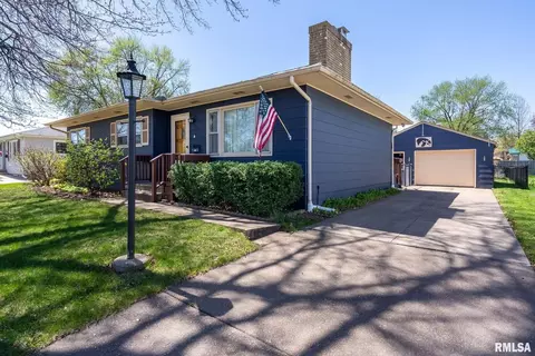 2304 N Elsie Ave, Davenport, IA 52804