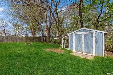 325 16th Ave, Silvis, IL 61282 photo 3