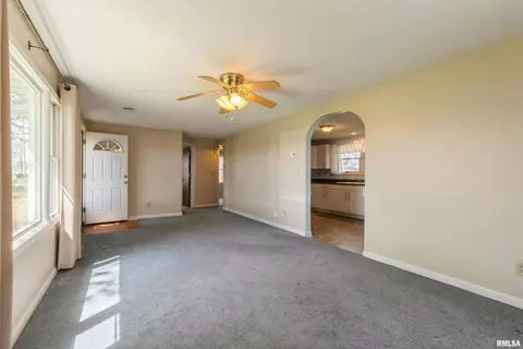 325 16th Ave, Silvis, IL 61282 photo 7