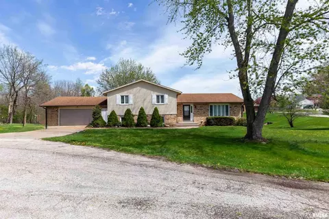 9 Mary Lane Ct, Geneseo, IL 61254