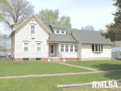 614 Walnut St, New Windsor, IL 61465