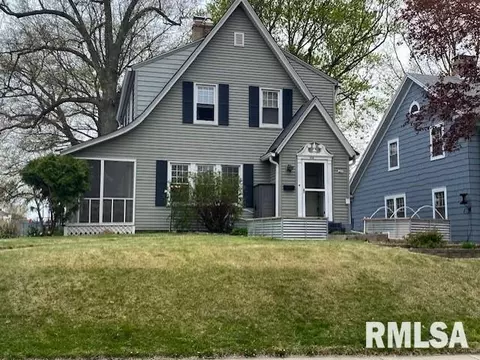 2936 Farnam St, Davenport, IA 52803
