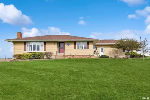 1937 200th Ave, Grand Mound, IA 52751