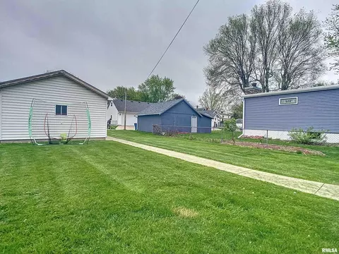 2420 4th St, Moline, IL 61265 photo 22