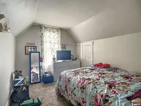 2420 4th St, Moline, IL 61265 photo 16