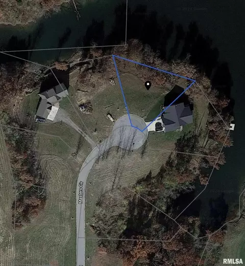 9 Masters Ct, Sherrard, IL 61281