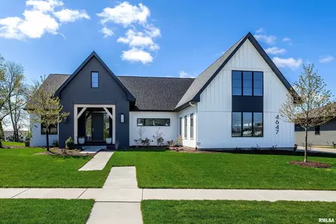 4647 Woodland Dr, Bettendorf, IA 52722