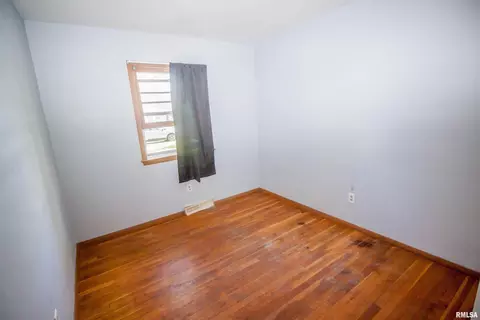 1003 Sunset Dr, Viola, IL 61486 photo 18