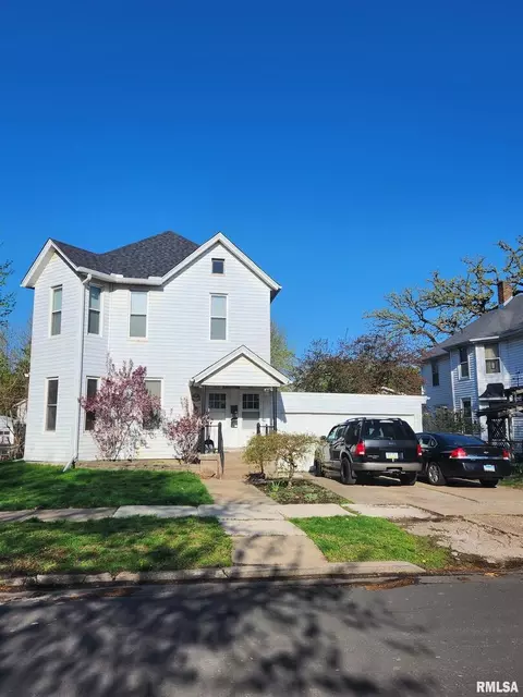 2014 Farnam St, Davenport, IA 52803