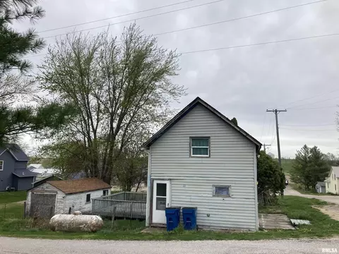 202 Scott St, Dixon, IA 52745