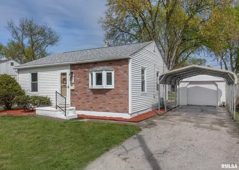 461 4th St E, Milan, IL 61264