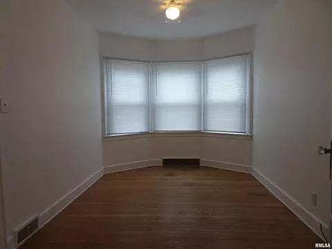 2525 6th Ave, Moline, IL 61265 photo 2