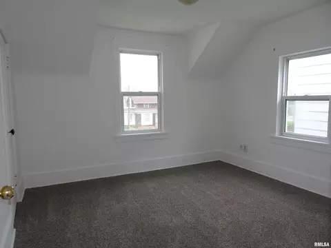 418 39th St, Moline, IL 61265 photo 7