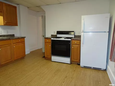 418 39th St, Moline, IL 61265 photo 5