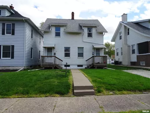 418 39th St, Moline, IL 61265