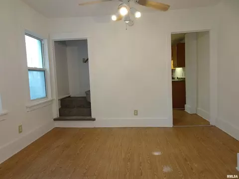 418 39th St, Moline, IL 61265 photo 3
