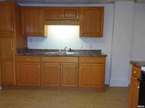 418 39th St, Moline, IL 61265 photo 4