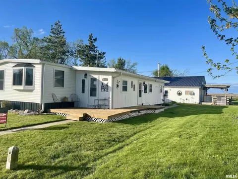 710 Main St, New Liberty, IA 52765