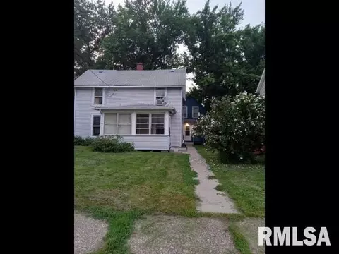 435 4th Ave, Moline, IL 61265