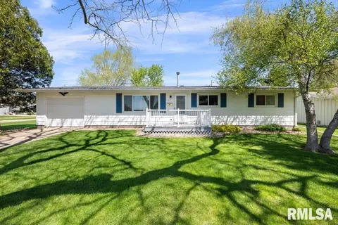 404 W Pritchard St, Annawan, IL 61234