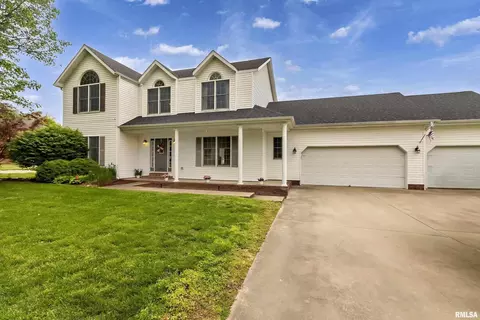 109 Lyndsey Ln, Carterville, IL 62918