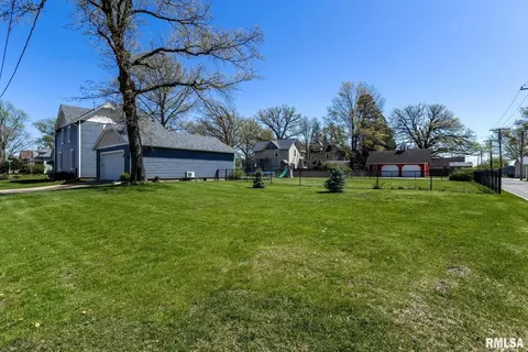 134 N 4th St, Eldridge, IA 52748 photo 35