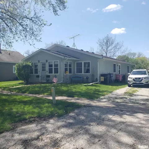 203 NW 4th Ave, Aledo, IL 61231