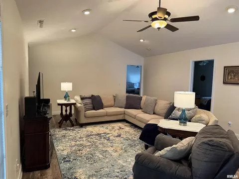 1806 N State St, Marion, IL 62959 photo 26