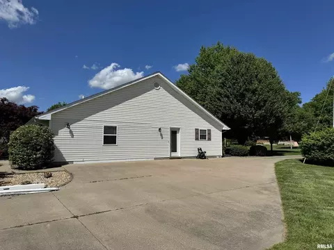 1806 N State St, Marion, IL 62959 photo 17
