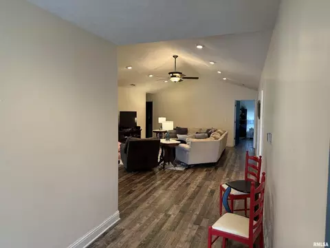 1806 N State St, Marion, IL 62959 photo 32