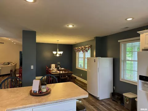 1806 N State St, Marion, IL 62959 photo 40