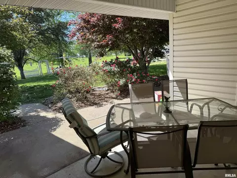 1806 N State St, Marion, IL 62959 photo 14
