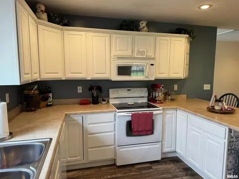 1806 N State St, Marion, IL 62959 photo 39