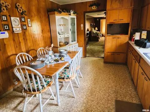 1009 N 11th St, Herrin, IL 62948 photo 8