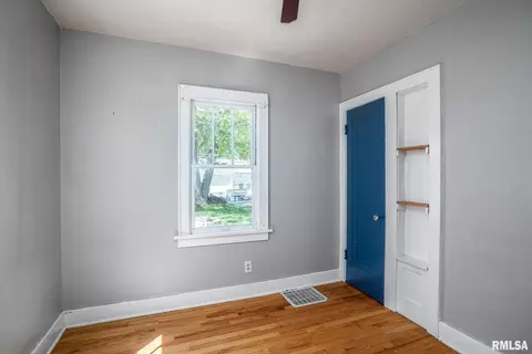 1901 30th St, Moline, IL 61265 photo 10