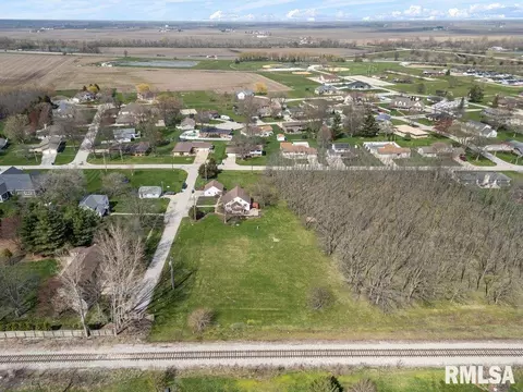 111 N West St, Annawan, IL 61234 photo 32