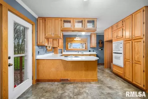 111 N West St, Annawan, IL 61234 photo 8