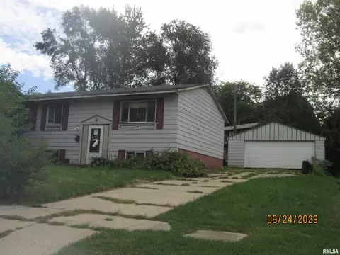 2608 Arthur Ave, Rockford, IL 61101