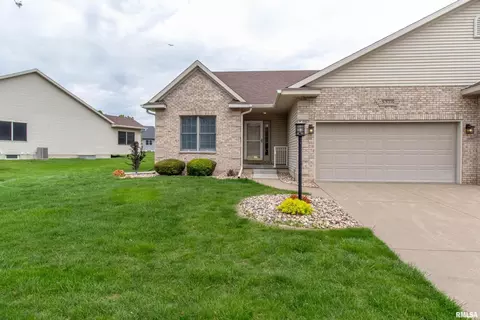 5328 Friendship Dr, Davenport, IA 52804