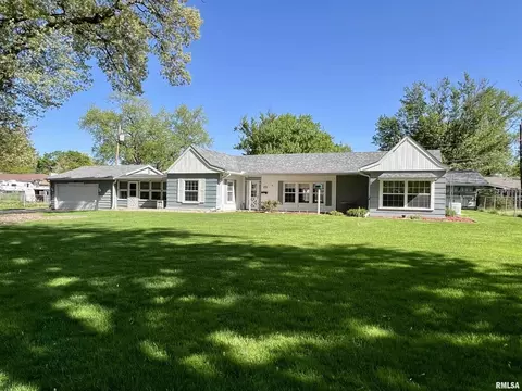 554 Forest Rd, East Moline, IL 61244