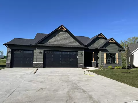 671 Sweet Wood Ln, Blue Grass, IA 52726