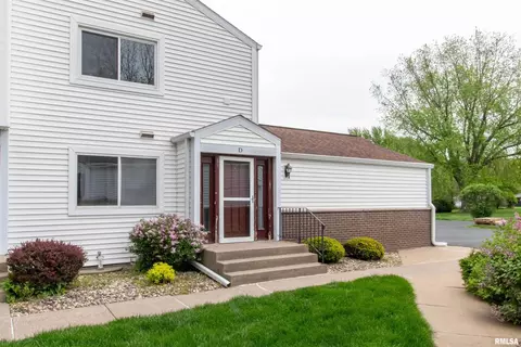 3930 38th St #D, Rock Island, IL 61201